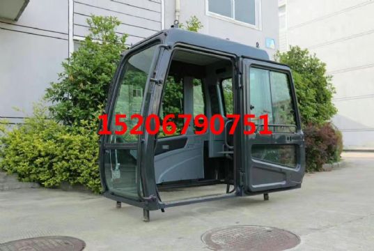 点击查看详细信息<br>标题：现代R215-7/R-7型驾驶室总成 含内饰  阅读次数：1997